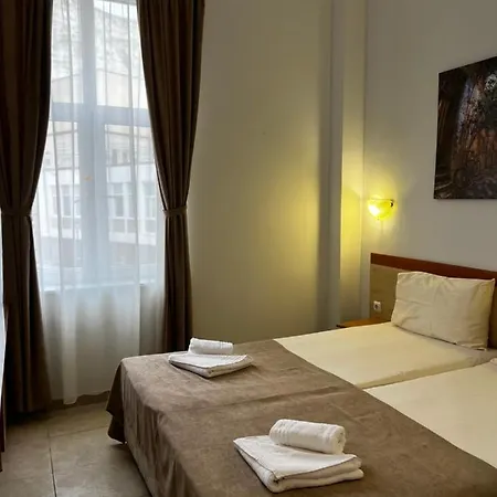 Hotel Central Balchik 2*