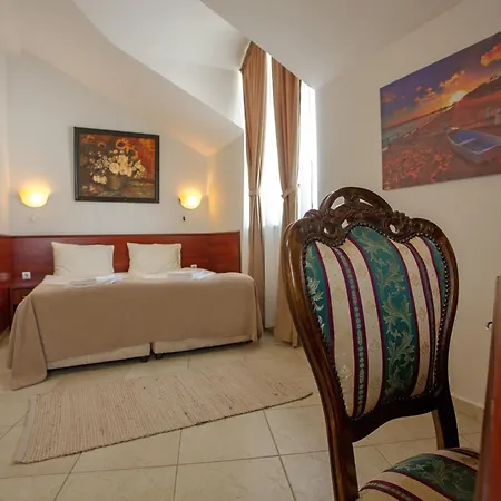 ホテル Hotel Central Balchik