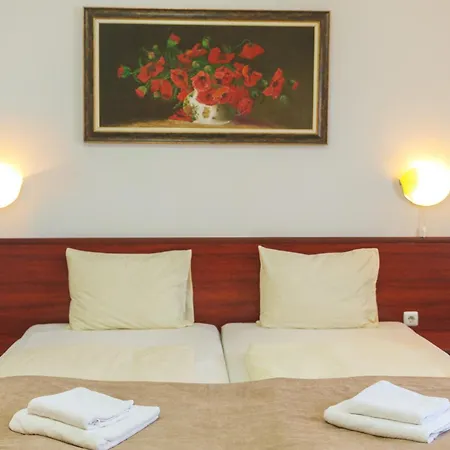 Hotel Central Balchik 2*