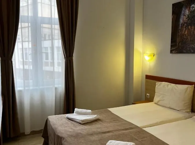 Hotel Central Balchik 2*