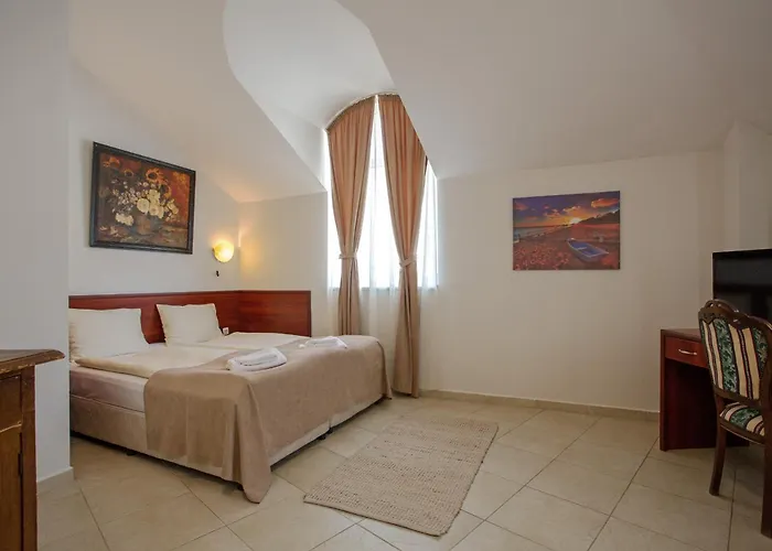 Hotel Central Balchik Hotel 2*